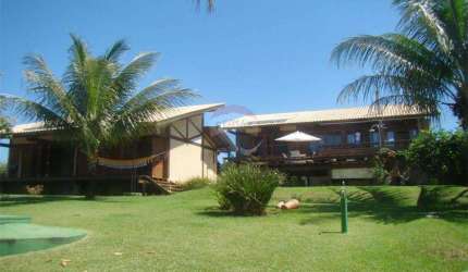 INCRÍVEL CASA COM MAIS 06 LOTES À VENDA EM CAMAMU
