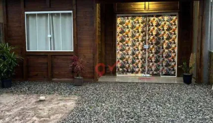 Casa com 2 dormitórios para alugar, 50 m² por R$ 1.650,00/mês - Centro - Itapoá/SC