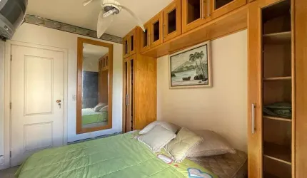 Apartamento à beira mar com 3 dormitórios (3 suítes), 2 vagas, área de lazer, Tombo, Guarujá/SP