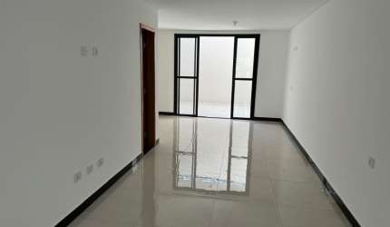 Sobrado novo e PRONTO no melhor da Vila Ré
