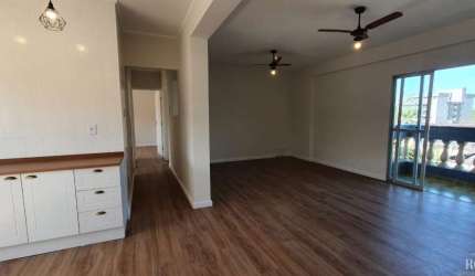 EXCELENTE APARTAMENTO NO CENTRO DE UBATUBA