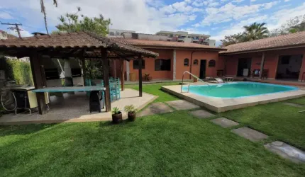 CASA TÉRREA COM 7 DORMITÓRIOS NO TENÓRIO.