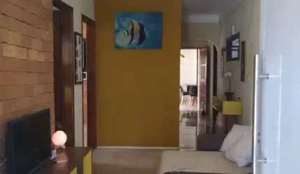 Casa à venda com 02 dormitórios