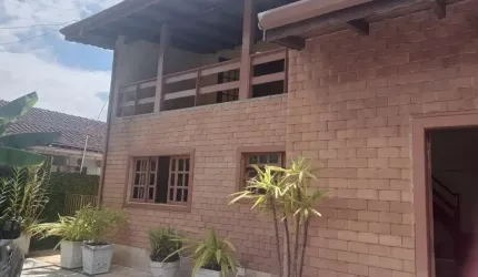 Casa a venda no Jardim Carolina com 450m2