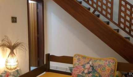 EXCELENTE CASA O PEREQUÊ-AÇÚ