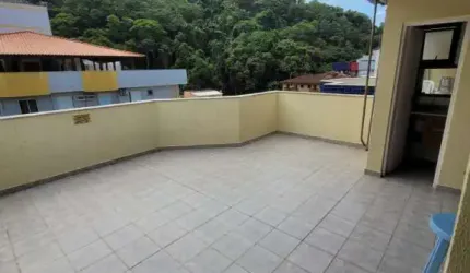 Cobertura duplex mobiliada localizada na Praia Grande à venda