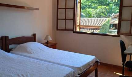 Casa à venda com 4 dormitórios em condomínio na praia de Ubatuba!