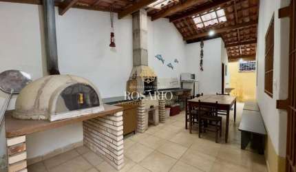 Casa com 3 dormitórios no Itaguá à venda em Ubatuba.