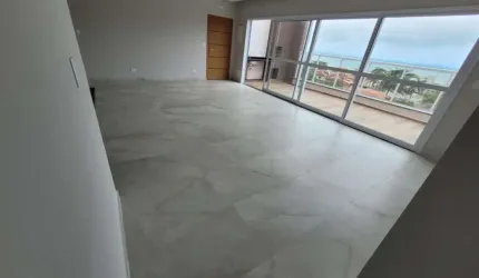 COBERTURA DE ALTO PADRÃO FRENTE MAR NAS TONINHAS.