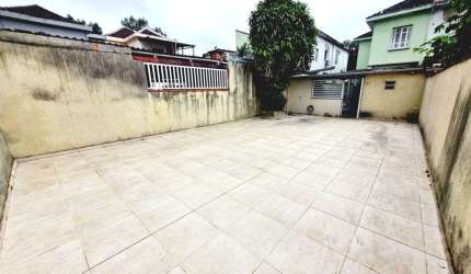 Sobrado amplo com muito potencial para comércio, À VENDA, na Vila Belmiro