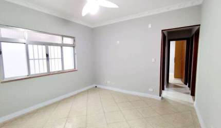 Apartamento reformado com 3 dormitórios À VENDA, no Gonzaga