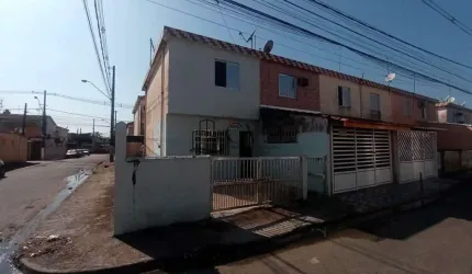 Sobrado com 2 dorms, Nova Mirim, Praia Grande