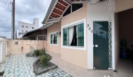 Casa com 3 dormitórios no bairro São Vicente em Itajaí