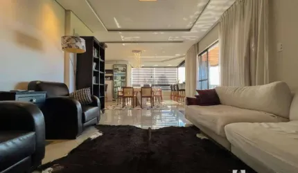 Apartamento semimobiliado com 4  suítes no Centro de Itajaí