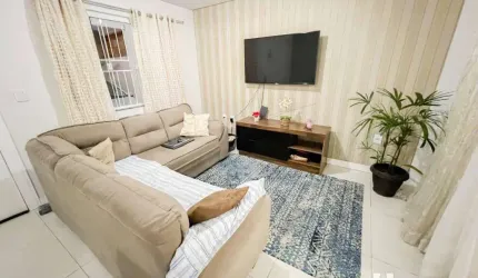 Sobrado com 1 suíte e 2 dormitórios no bairro São Vicente em Itajaí