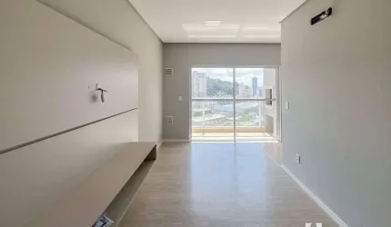 Apartamento com 1 suíte e 1 dormitório no bairro Fazenda em Itajaí