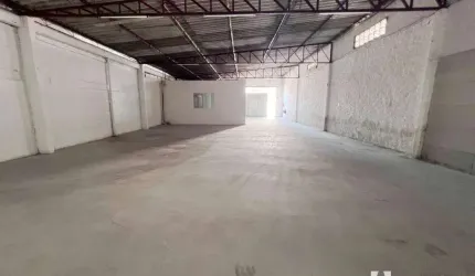 Galpão com 209 m² no bairro Vila Operária em Itajaí