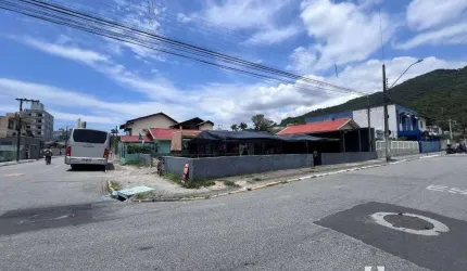 Terreno com 238m² no bairro Fazenda em Itajaí