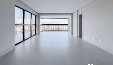 Apartamento com 2 suítes e 2 dormitórios no Centro de Itajaí