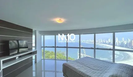 Apartamento Frente mar e roda gigante em Balneário Camboriú