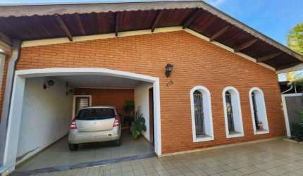 Casa à venda no bairro Jardim das Oliveiras em Campinas