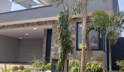 Casa de Condomínio com 3 quartos à venda, 190m² - Parque Brasil 500