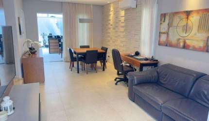 Casa à venda em Valinhos, Apaga Fogo, com 3 suítes, com 187 m², Condomínio Via Verona