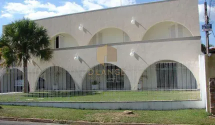 Casa à venda e para alugar em Campinas, Parque Taquaral, com 4 suítes, com 860 m²
