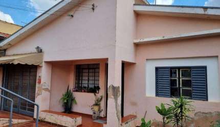 Casa à venda no bairro Jardim Interlagos em Campinas
