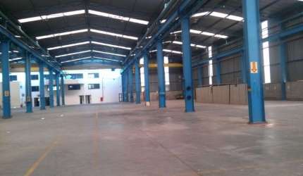 Barracão / Galpão / Depósito para alugar no Industrial, Contagem  por R$ 100.000