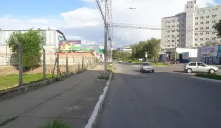 Terreno / área na Av. Bandeirantes