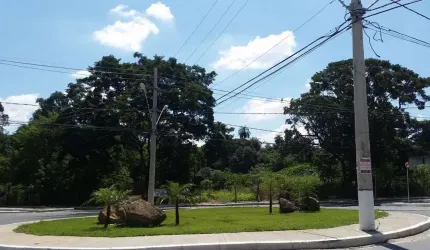 Área de 20.000 m²