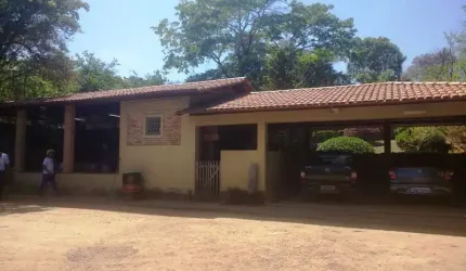 Sitio em condomínio!!!