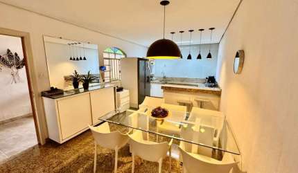 Excelente Casa à Venda no Bairro Salgado Filho &amp;#150; Conforto e Lazer para Sua Família! 04 quartos, sendo 01 suíte 03 banheiros.