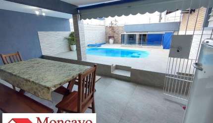 Casa espetacular em bairro nobre com piscina e área gourmet