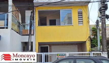 Sobrado comercial e residêncial à venda em Caraguatatuba.