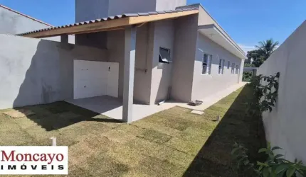 Casa a venda em Caraguatatuba no Bairro JD das Palmeiras.