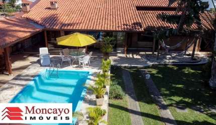 Casa perto do mar - ampla com piscina - Praia das Palmeiras
