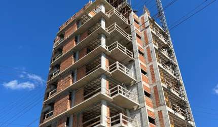 Cobertura na Penha 4 suítes 3 vagas quadra mar
