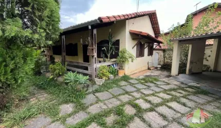 Casa com 3 quartos à venda, 360 m² por R$ 800.000 - São João Batista (Venda Nova) - Belo Horizonte/MG