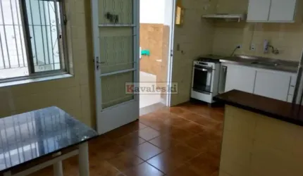 Sobrado com 5 Dormitórios 1 suite 2 vagas - Quintal  Òtima Localização