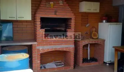 Sobrado 3 quartos sendo 1 suíte, 2 vagas e Área Gourmet. no Jardim Santa Emília