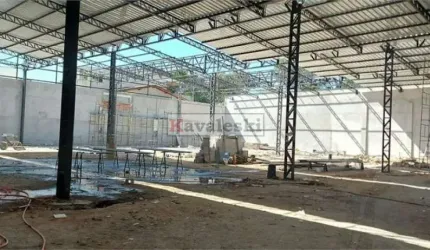 Galpão Vago com 3.000 metros - Vão Livre - 5 wcs - Zoneamento Misto