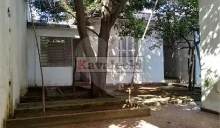 Casa totalmente Térrea com 3 dormitórios 1 suite 10 vagas - Quintal grande - Òtimo imóvel