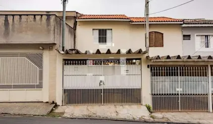Excelente Sobrado com 3 dormitórios , quintal / terraço - 1 vaga de garagem - Doc 100%