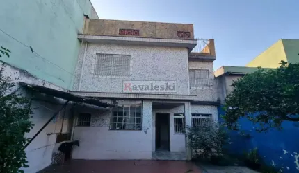 ** Sobrado a venda no bairro Vila Moraes (Zona Sul de São Paulo).