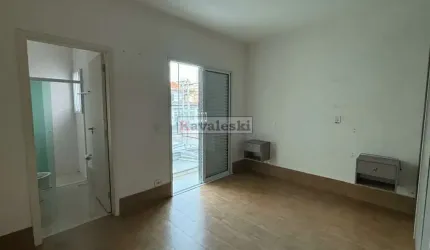 Sobrado 3 dormitórios com 1 suíte - 130m² - 2 vagas de garagem