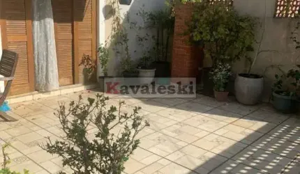Sobrado à venda com 150m², 3 quartos e 2 vagas