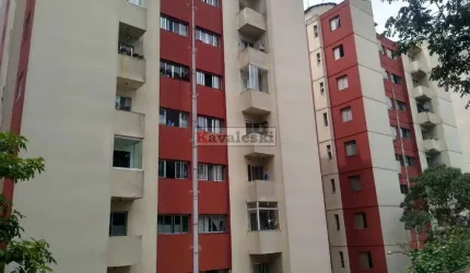 Ótimo apartamento térreo na Av. Curio pertinho de todo o verde do Zoológico.