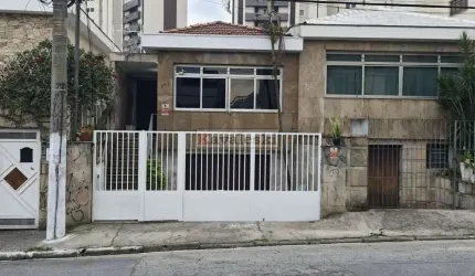 ** Sobrado a venda no bairro Jardim da Saúde.